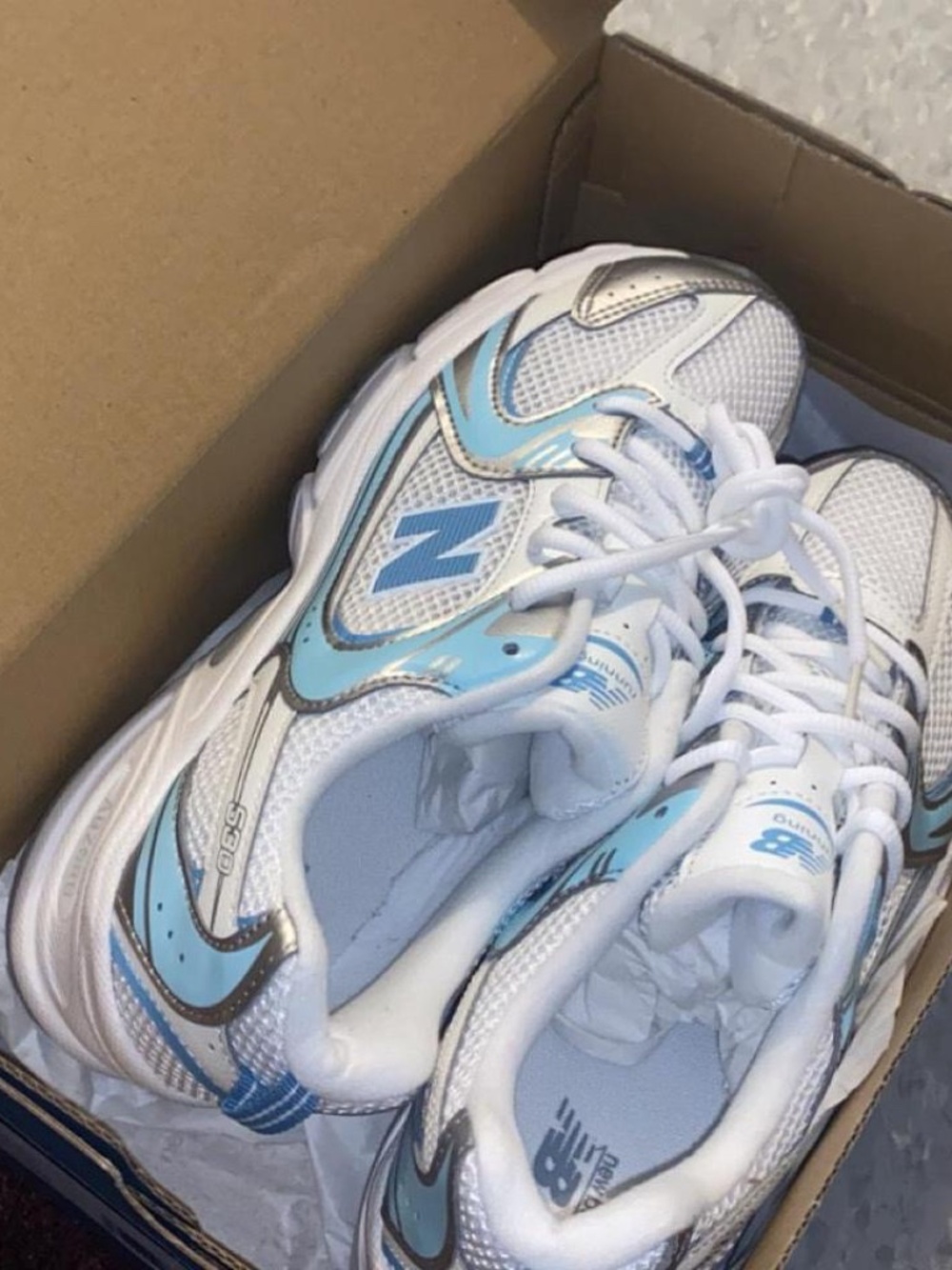 New Balance 530 Blue and White shoes